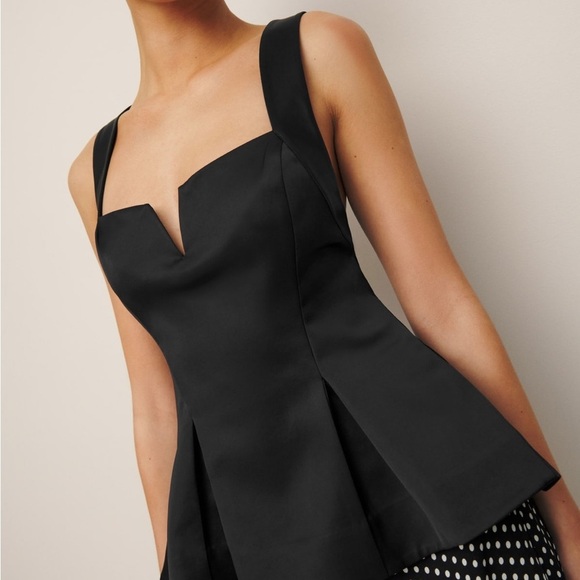 Reformation Rayne Satin Top Peplum Style  Square Neck in Black Size 6 - Picture 2 of 15